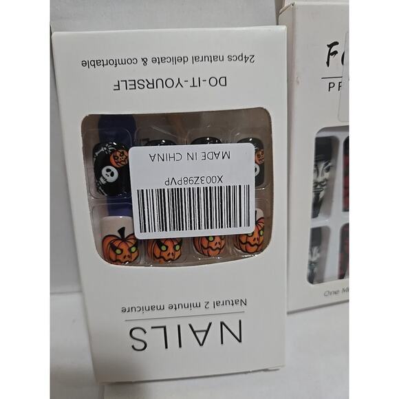 LOT OF 3 ASSORTED PRESS ON / GLUE ON NAILS, NEW IN BOX, 24 COUNT EACH BOX - Picture 4 of 6